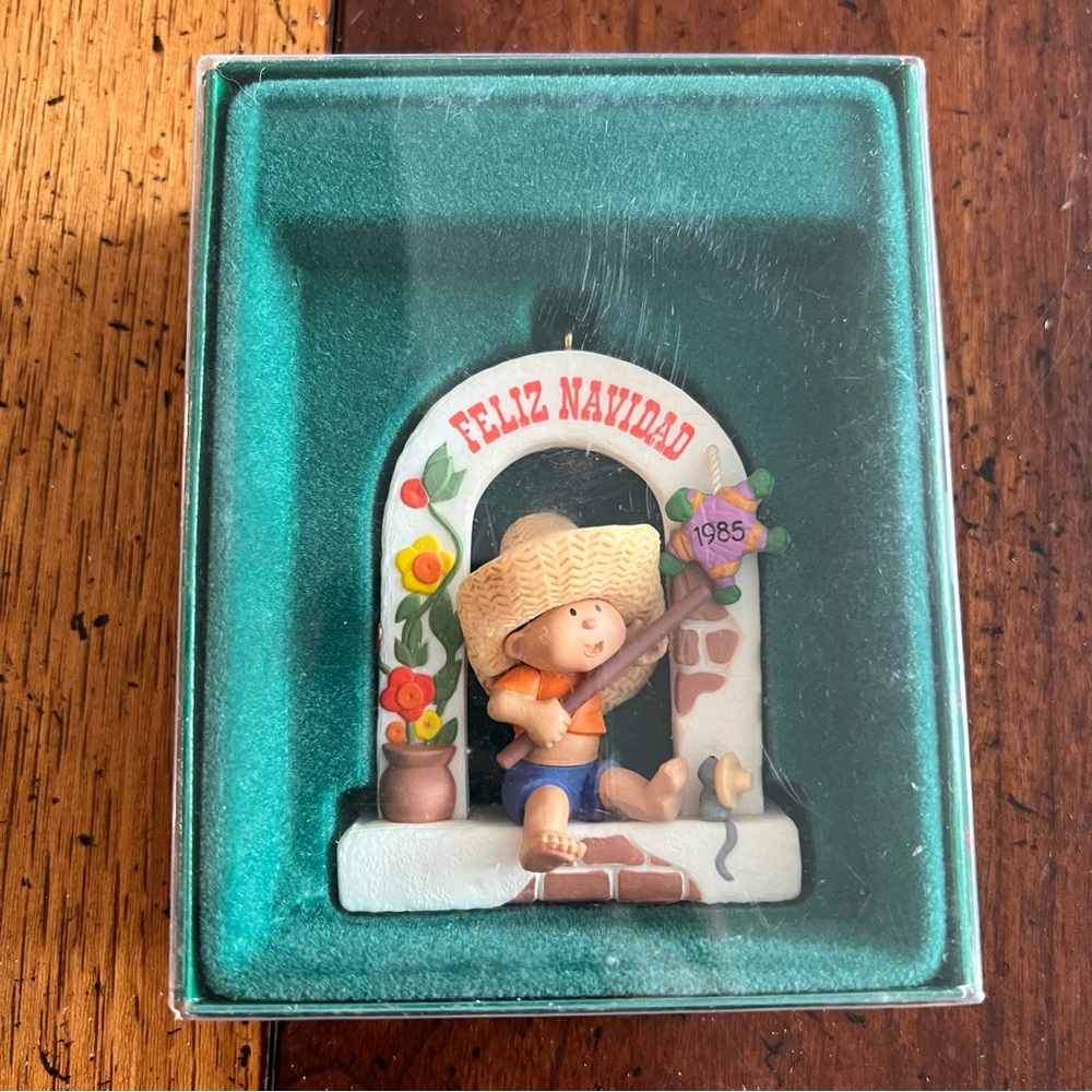 Hallmark 1985 Felix Navidad Christmas Ornament